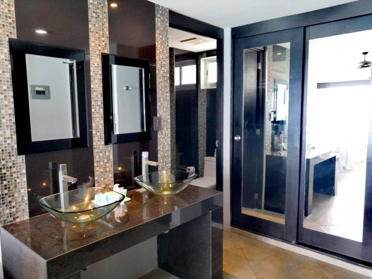 Cancun, Ocean Dream, Beautiful Aparment, Heart Of The Hotel Zone Extérieur photo
